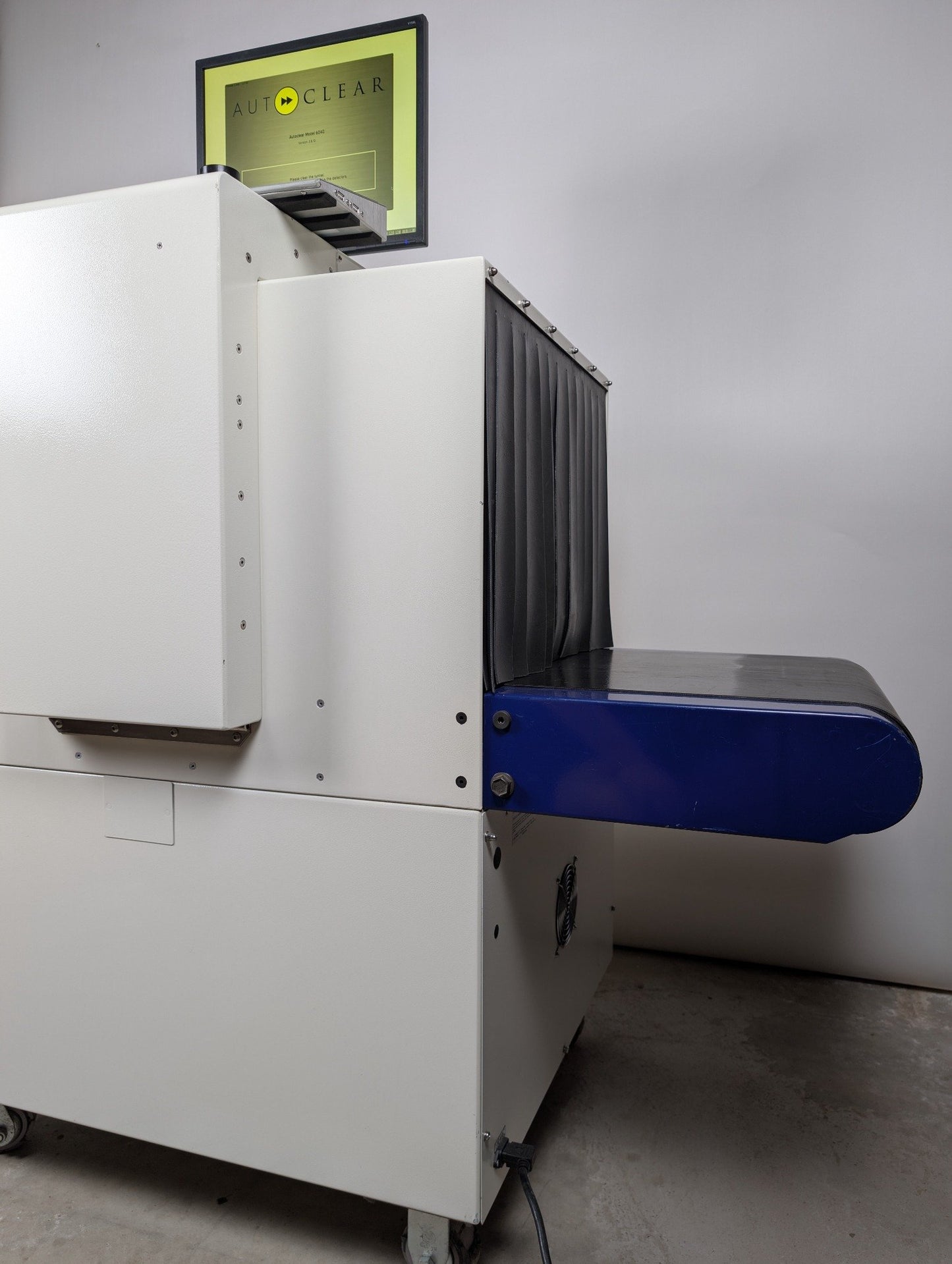 AutoClear 6040 Digital X-Ray Scanner - Conveyor Belt, Control Board & Monitor
