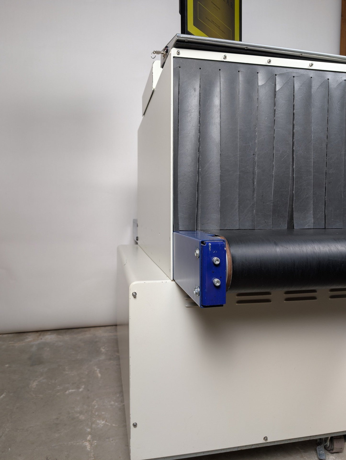 AutoClear 6040 Digital X-Ray Scanner - Conveyor Belt, Control Board & Monitor