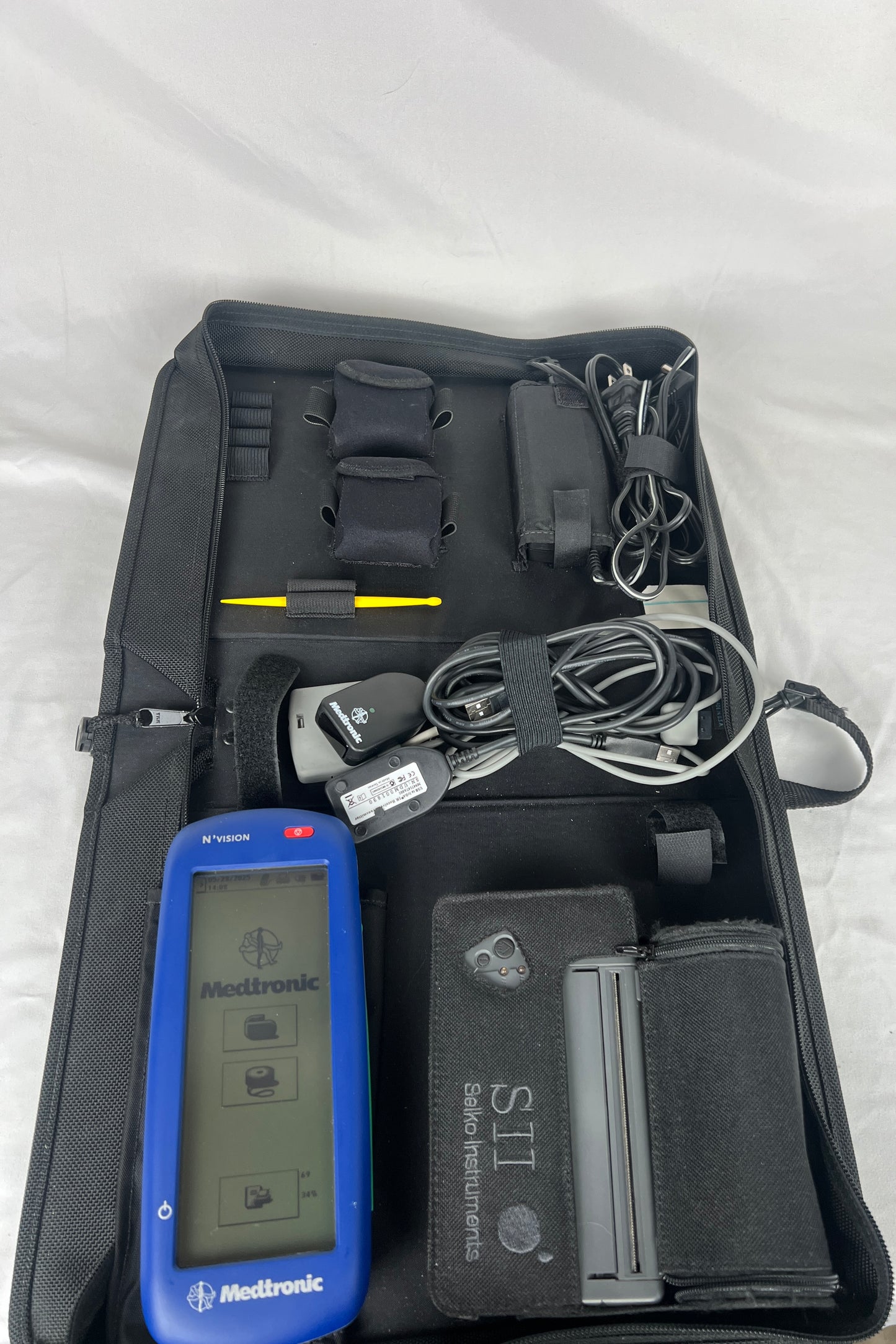 Medtronic N'Vision Clinician Programmer Model 8840 Complete System – Case & Accessories
