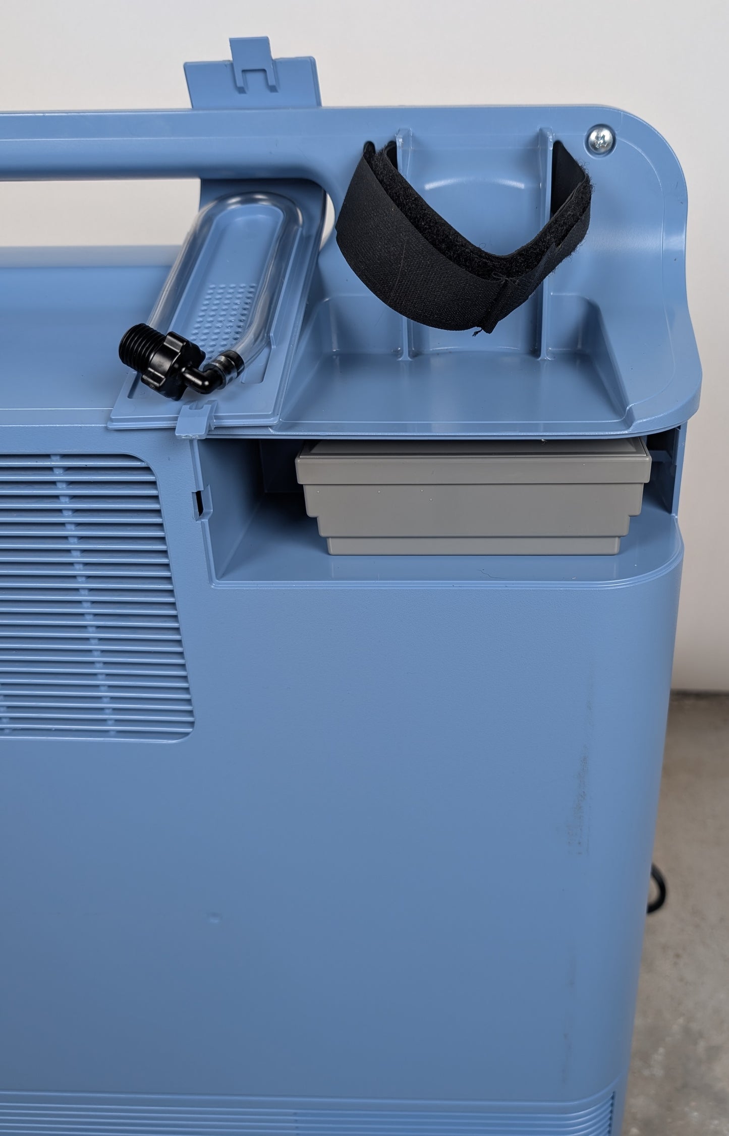 Respironics EverFlo with OPI Oxygen Concentrator - 42 TOTAL Hours