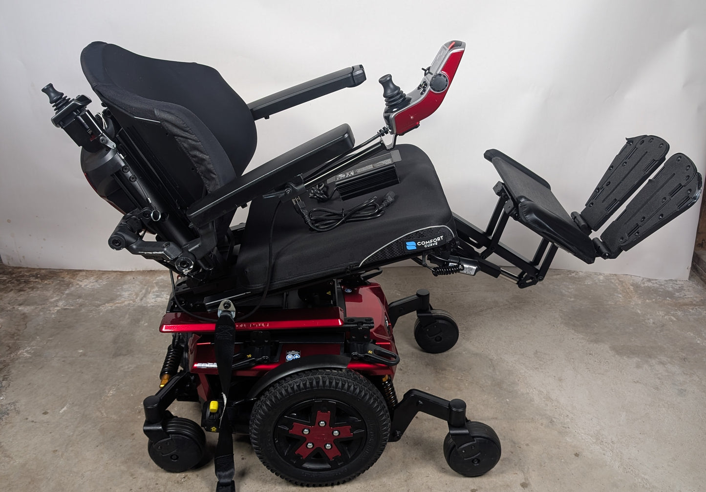 Quantum Q6 Edge 3 Power Wheelchair-New Batteries-iLevel Compatible